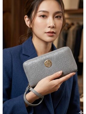 Gray Floral Embossed Wristlet Wallet Light Gray